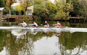 Quand 4 anciens coéquipiers se retrouvent dans un bateau